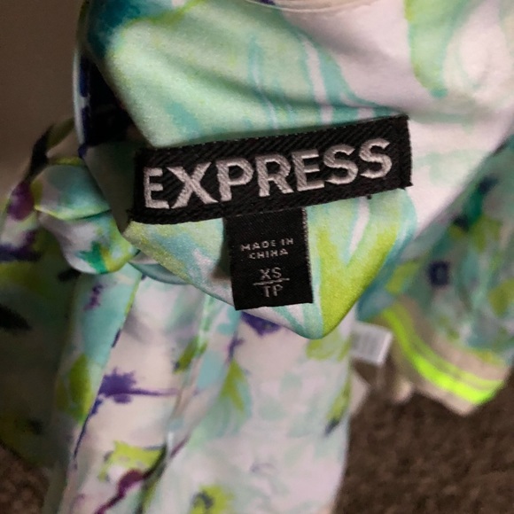 Express backless halter top XS - Picture 2 of 4